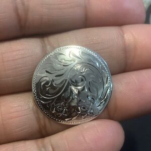 Vintage Sterling Silver Engraved flower Brooch